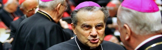 El cardenal Carlo Caffarra, durante el sínodo de los obispos de 2014.