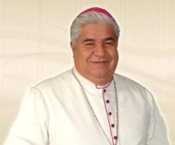Rogelio Cabrera, arzobispo de Monterrey, defiende otras alternativas para las parejas gays que no dañen el matrimonio real