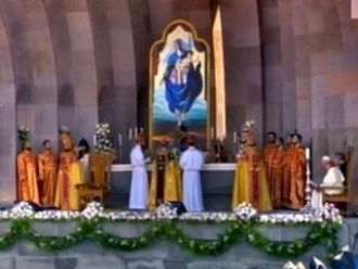 Un polémico adiós del Papa a Armenia