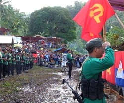 Tropas del News People Army, una guerrilla comunista en Mindanao implicada en una guerra con 150.000 muertos