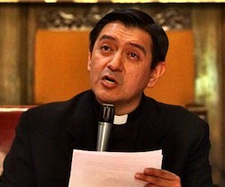 Hugo Valdemar, portavoz de la archidiócesis de México, explicó que oponerse al llamado matrimonio gay no es homofobia.