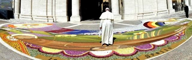El Papa Francisco este jueves por la tarde acudió a la basílica de los Ángeles en Asís