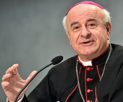 El Papa ha pedido a monseñor Paglia que preste atención a las heridas que afectan a la familia.