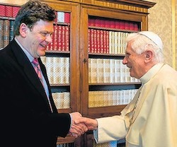 Peter Seewald ha sido el periodista de confianza de Benedicto XVI para sus libros-entrevista.