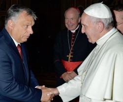 El líder húngaro Viktor Orbán con el Papa Francisco en su encuentro de finales de agosto