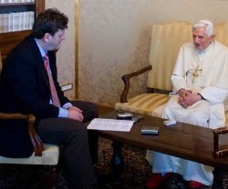 Benedicto XVI, aún antes de su renuncia, habla con su entrevistador, Peter Seewald