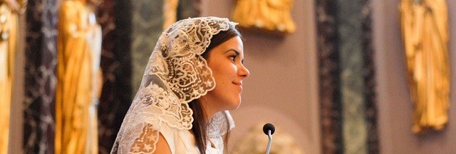 «Estoy felizmente casada con Dios»: valiente testimonio de una virgen consagrada en «Cosmopolitan»
