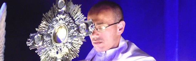 Monseñor Bacarreza: «Donde se promueve la adoración eucarística surgen más vocaciones al sacerdocio»