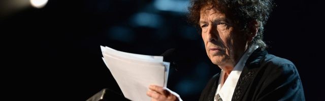 Bob Dylan es el nuevo Premio Nobel de Literatura 2016 - tiene 75 años y lleva 50 años escribiendo música