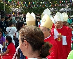 A la beatificación acudieron numerosos fieles de la pequeña minoría cristiana de Laos