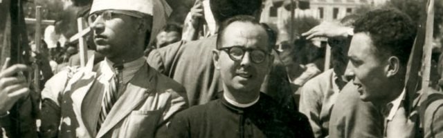 El padre Sebastián Gayá, en una peregrinación de jóvenes cristianos en los años 40... así nacería Cursillos