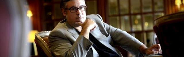 El popular escritor Juan Manuel de Prada comenta el libro Operación a Corazón Abierto, del padre Pablo Cervera