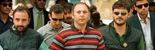 Era sicario de la Cosa Nostra y mató a mas de 30 personas, ahora guarda luto y reza por sus víctimas
