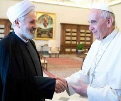 El Papa Francisco, con el embajador de Irán - la Santa Sede mantiene relaciones oficiales con 182 países