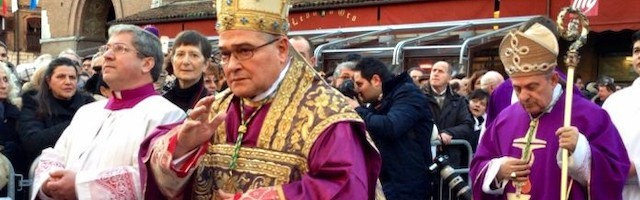 El arzobispo Negri es uno de los obispos italianos más atacados por los laicistas por la claridad habitual con la que predica la fe.