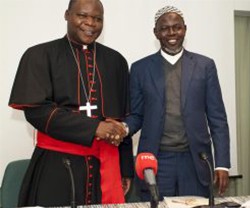 Mundo Negro otorga el premio Fraternidad 2016 al obispo y al imán de Bangui: «Los mellizos de Dios»