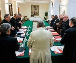 Los cardenales del C-9 emiten un comunicado de apoyo al Papa ante los «recientes eventos» contra él