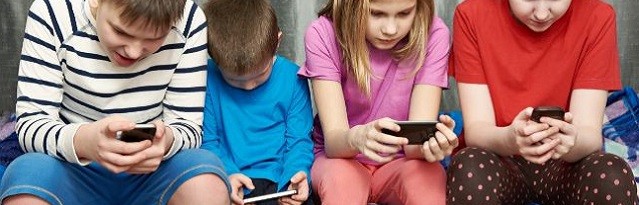 Nomofobia, like adiction o vamping: nuevas adicciones en los adolescentes provocadas por los móviles