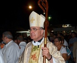 Un desolado obispo de Canarias denuncia en una carta la «frivolidad blasfema» en el Carnaval Drag