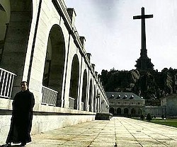 Valle de los Caídos: del 17 al 19 de marzo, retiro vocacional; del 7 al 9 de abril, ejercicios espirituales.