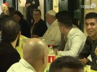 El Papa comió en la cárcel con los presos