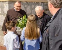 El enviado del Papa ya está en Medjugorje: habla con el obispo, los franciscanos y los parroquianos