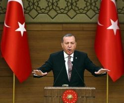 Tayip Erdogan quiere más poderes autocráticos en Turquía y presenta a la UE como un enemigo exterior, unos cruzados cristianos