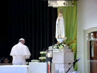 Larga oración del Papa ante la Virgen