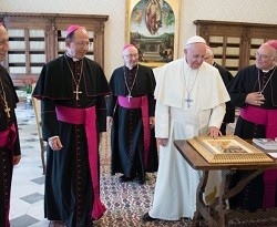 El Papa escuchó de boca de los obispos la situación de la Iglesia en Albania