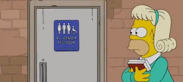 Homer Simpson, ante unos baños transexuales en la Universidad de Yale.