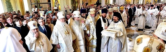 Consagración de una iglesia ortodoxa en Moscú dedicada a los mártires y a la Resurrección...