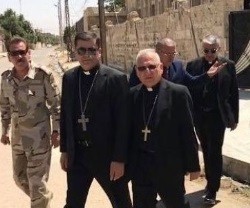 El Patriarca Sako visita la zona reconquistada de Mosul