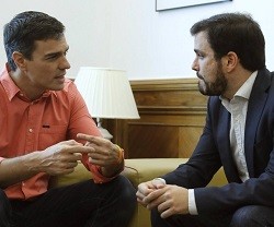 El acuerdo se ha producido tras la reunión de Pedro Sánchez (PSOE) y Alberto Garzón (Unidos Podemos