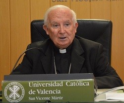 El cardenal Cañizares clausuró los cursos de verano de la Universidad Católica de Valencia