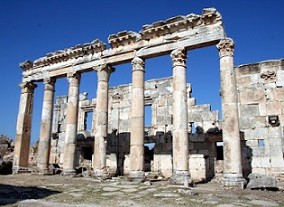 Restos de un templo romano en Apamea.