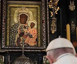 El Papa en el 300 aniversario de la coronación de la Virgen de Czestochowa: «No somos huérfanos»