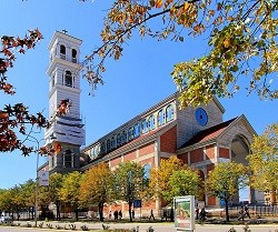 Santa Teresa de Calcuta ya da nombre a la catedral de Kosovo, zona de inmensa mayoría musulmana