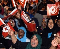 Túnez cambia sus leyes para que las mujeres musulmanas puedan casarse con hombres de otra religión