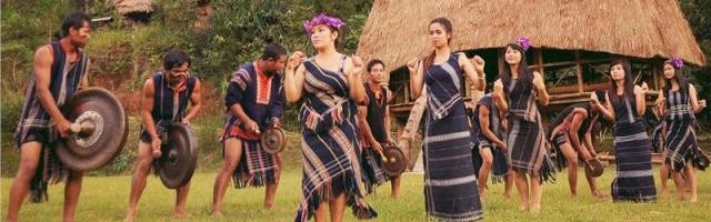 Festival de cultura étnica Ede - el uso de los gongs en los pueblos montañeses es Patrimonio Inmaterial de la Unesco