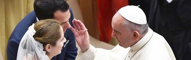 El Papa alerta sobre la ideología de género y de quien elimina la «bendita diferencia» hombre-mujer