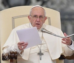 El Papa centra su catequesis en la muerte y la esperanza cristiana: «Somos pequeños e indefensos»