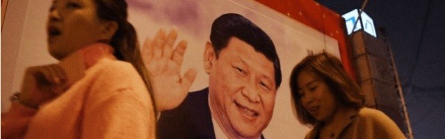 La imagen de Xi Jinping, el presidente chino, ya está por doquier en las calles... ahora la meten en las casas de los cristianos