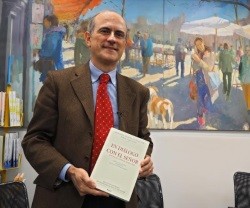 Luis Cano, coautor de esta obra crítica que recoge 25 predicaciones inéditas de San Josemaría