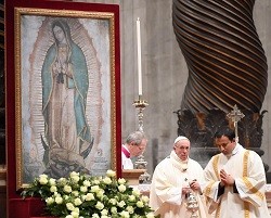 El Papa pide a la Virgen de Guadalupe que defienda a los pueblos frente a la colonización ideológica