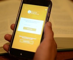 Crean una aplicación para seguir los cantos y las lecturas durante toda la visita del Papa a Chile