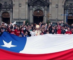 ¿Hay un 44% de católicos en Chile o son un 67%? Las encuestas sobre la Iglesia que visita el Papa