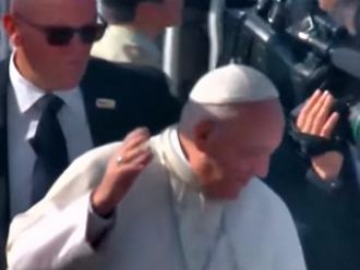 Claro vídeo: el Papa no fue agredido
