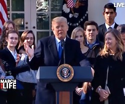 Un momento histórico: por primera vez un presidente de Estados Unidos habla en persona a la Marcha por la Vida.