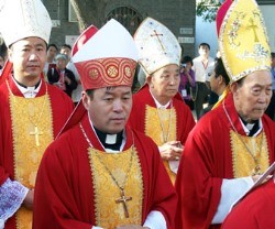 La situación de los obispos chinos es muy compleja... muchos intentan contentar a Roma y a Pekín