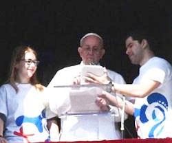 El Papa abre las inscripciones para la JMJ de Panamá 2019 en directo desde la Plaza de San Pedro